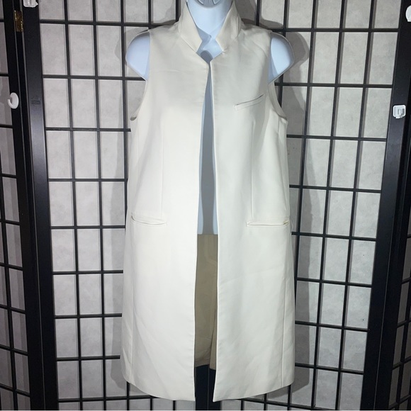 Zara Jackets & Blazers - Zara ladies sleeveless dressy jacket size small